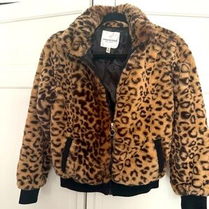 Girls urban Republic faux fur jacket, mint condition.